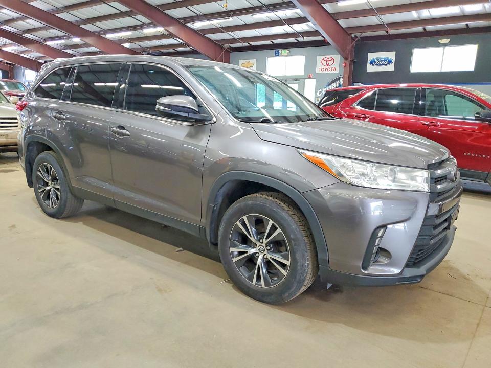 2019 Toyota Highlander VIN 5TDBZRFH1KS916654 COPART salvage auction — MINOR DENT/SCRATCHES, Ma - Certificate Of Title, sold $11,000 on 2026-07-27 (photo 4)
