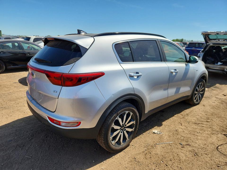 2018 Kia Sportage VIN KNDPNCAC4J7482989 COPART salvage auction — SIDE, Il - Cert Of Title-Corrected, sold $4,250 on 2026-07-14 (photo 3)