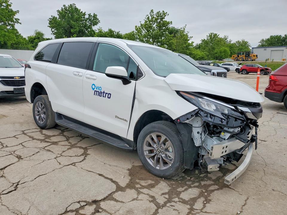 2025 Toyota VIN 5TDKRKEC6SS256284 COPART salvage auction — FRONT END, Fl - Certificate Of Destruction, sold $17,600 on 2026-07-14 (photo 4)