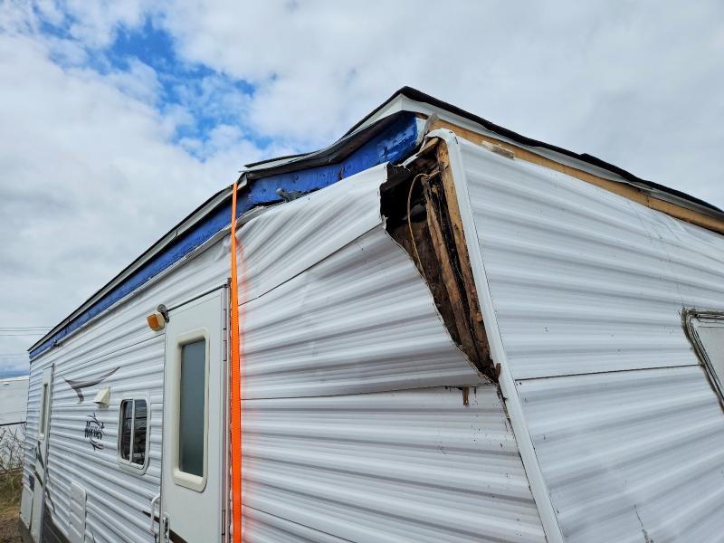 2007 Dutchman Hornet VIN 4YDT27F2677200209 COPART salvage auction — ROOF, QC - IRRECUPERABLE, sold $150 on 2026-07-28 (photo 9)