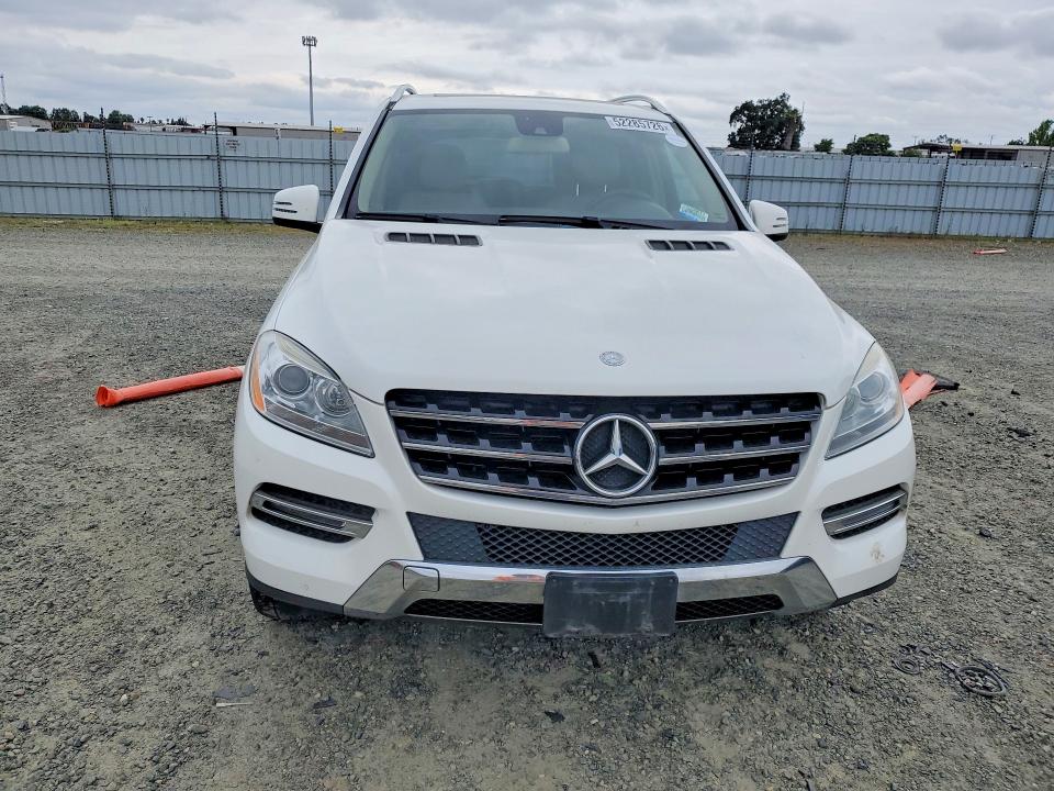 2015 Mercedes-benz Ml-class VIN 4JGDA5HB5FA605311 COPART salvage auction — MINOR DENT/SCRATCHES, Mt - Dis/Dlr/Exp Only Clean Title, sold $3,950 on 2026-07-02 (photo 5)