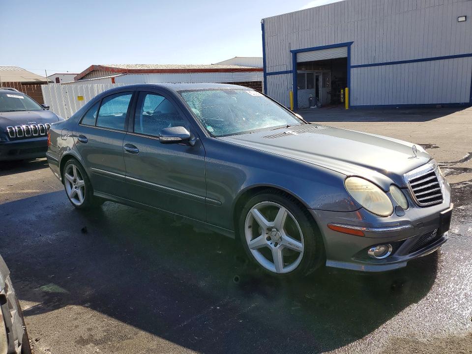 2009 Mercedes-benz E-class VIN WDBUF56X49B430731 COPART salvage auction — MINOR DENT/SCRATCHES, NV - CERTIFICATE OF TITLE, sold $150 on 2026-07-09 (photo 4)