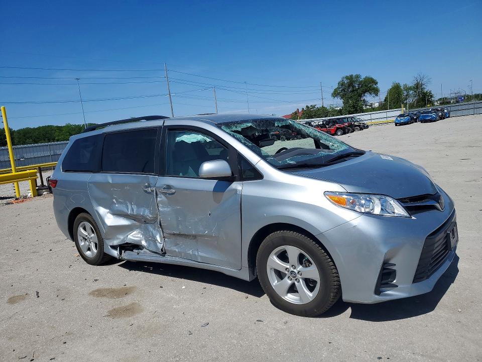 2020 Toyota Sienna VIN 5TDKZ3DC6LS032960 COPART salvage auction — SIDE, Ia - Cert Of Title-Salvage Title, sold $6,800 on 2026-07-24 (photo 4)