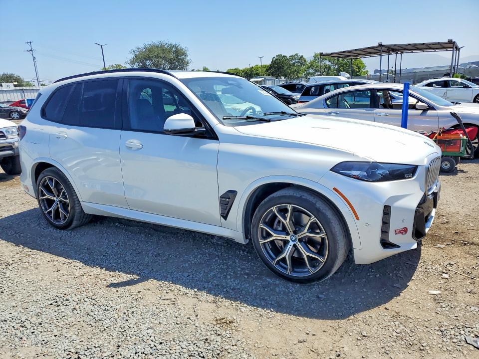 2024 BMW X5 VIN 5UX43EU0XR9T61291 COPART salvage auction — MINOR DENT/SCRATCHES, Ca - Dis/Dlr/Exp Only Clean Title (P), sold $52,000 on 2026-07-24 (photo 4)