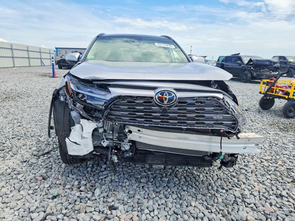 2025 Toyota Rav 4 VIN JTMD6RFVXSJ072814 COPART salvage auction — SIDE, Fl - Cert Of Title Slvg Rebuildable, sold $17,000 on 2026-07-06 (photo 5)
