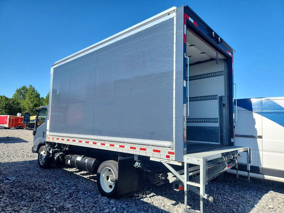 2020 Isuzu Nrr VIN JALE5W161L7303621 COPART salvage auction — NORMAL WEAR, Sd - Certificate Of Title, sold $14,800 on 2026-07-14 (photo 2)