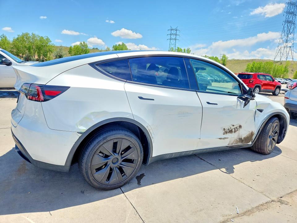 2024 Tesla Model y VIN 7SAYGDEE5RA332721 COPART salvage auction — FRONT END, Co - Public - Salvage Title, sold $10,000 on 2026-07-20 (photo 3)