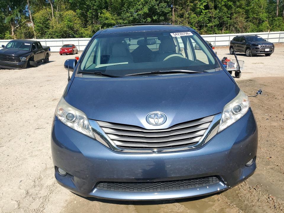 2014 Toyota VIN 5TDYK3DC4ES520628 COPART salvage auction — SIDE, Nc - Salvage Certificate Of Title, sold $4,200 on 2026-07-06 (photo 5)