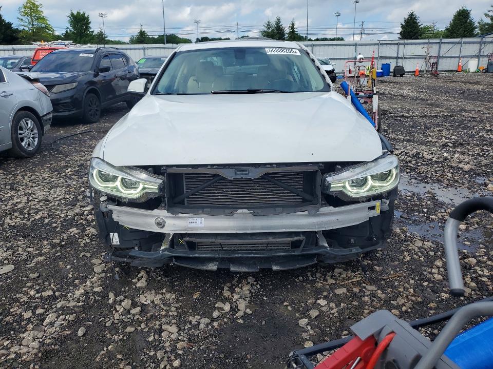 2018 BMW 3er VIN WBA8E5G55JNV02975 COPART salvage auction — FRONT END, Md - Cert Of Salvage > 75% Damage, sold $2,100 on 2026-08-03 (photo 5)
