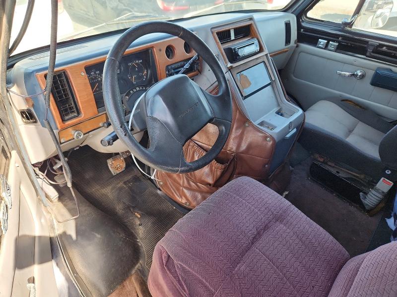 1992 Chevrolet G20 VIN 2GBEG25Z3N4112908 COPART salvage auction — REAR END, Ca - Dis/Dlr/Exp Only Clean Title, sold $325 on 2026-07-02 (photo 8)