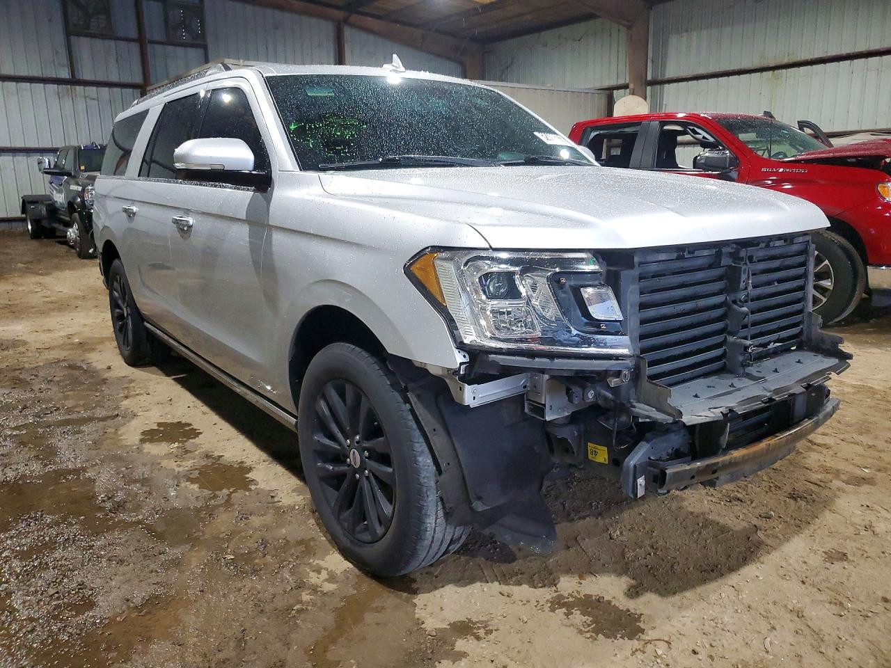 2019 Ford Expedition VIN 1FMJK1KT8KEA20915 COPART salvage auction — Rear End, TX - SALVAGE VEHICLE TITLE, sold $5,700 on 2026-07-02 (photo 4)