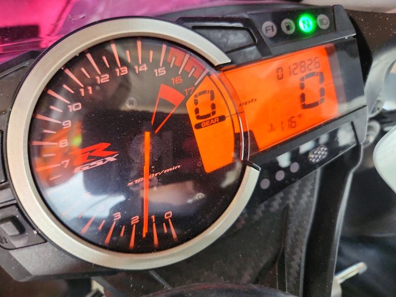 2015 Suzuki Gsx-r VIN JS1GN7FA8F2101495 COPART salvage auction — SIDE, Tx - Salvage Vehicle Title, sold $2,150 on 2026-07-09 (photo 7)