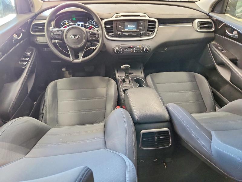 2017 Kia Sorento VIN 5XYPG4A59HG196988 COPART salvage auction — MINOR DENT/SCRATCHES, WI - CERTIFICATE OF TITLE, sold $1,750 on 2026-07-15 (photo 8)