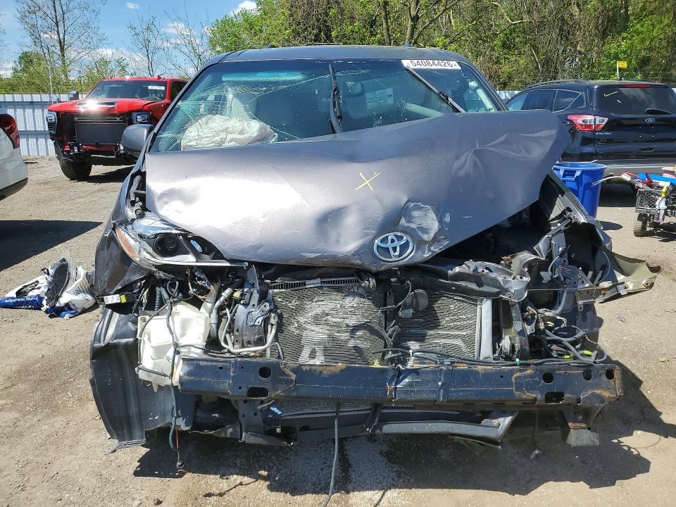 2017 Toyota Sienna VIN 5TDDZ3DC4HS160484 COPART salvage auction — FRONT END, On - Permit Salvage, sold $2,400 on 2026-07-07 (photo 5)