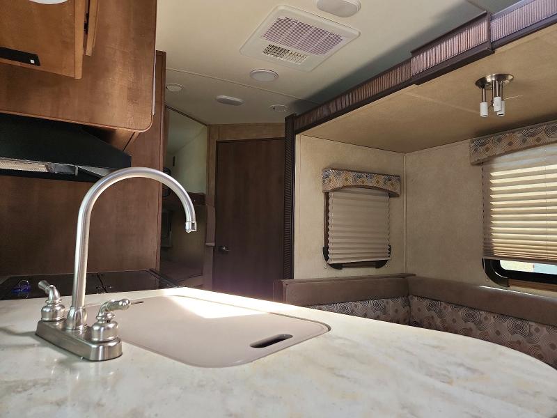2015 Cruiser rv Fun finder VIN 5RXTA242XF1032455 COPART salvage auction — HAIL, MI - CERTIFICATE OF TITLE, sold $4,050 on 2026-07-07 (photo 6)