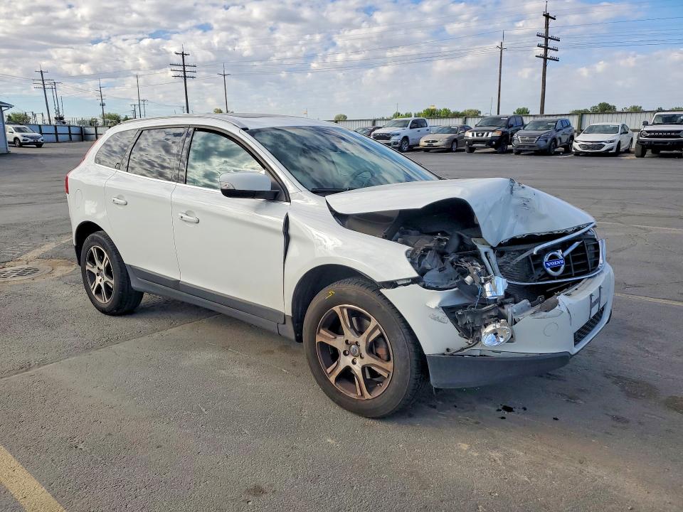 2012 Volvo Xc60 VIN YV4902DZ4C2310556 COPART salvage auction — FRONT END, ID - SALVAGE CERTIFICATE OF TITLE, sold $675 on 2026-07-09 (photo 4)