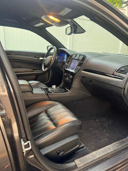 2020 Chrysler 300 VIN 2C3CCABG5LH158682 COPART salvage auction — NORMAL WEAR, Mo - Certificate Of Title (P), sold $1,650 on 2026-07-14 (photo 5)