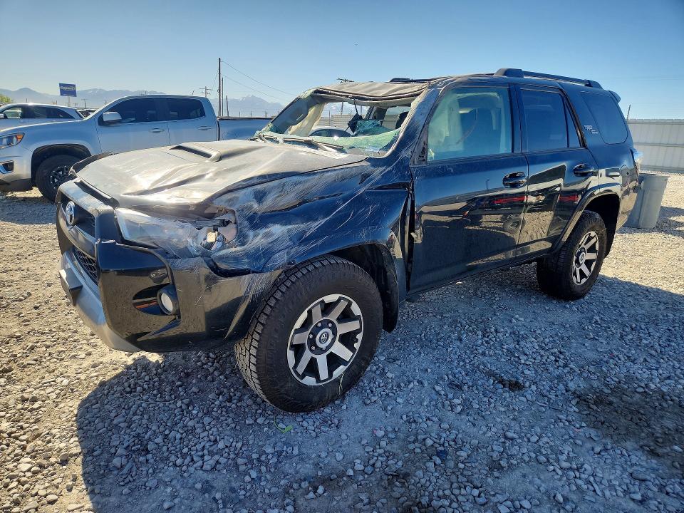 2019 Toyota 4runner VIN JTEBU5JR5K5720581 COPART salvage auction — ROLLOVER, Id - Salvage Certificate Of Title, sold $200 on 2026-07-21 (photo 1)