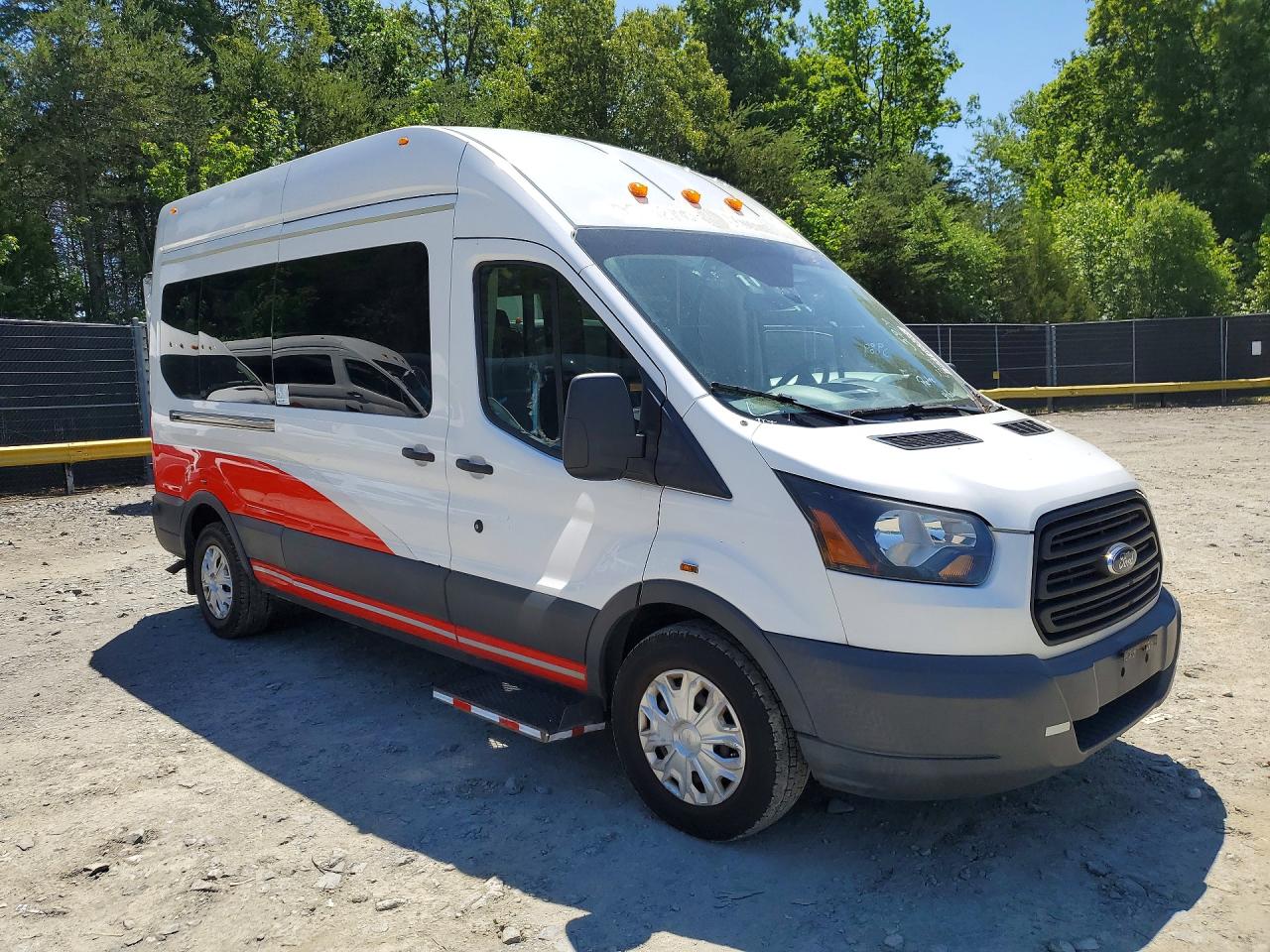 2018 Ford Transit VIN 1FTBW2XM5JKB53166 COPART salvage auction — Minor Dent/Scratches, DC - CERTIFICATE OF TITLE, sold $10,800 on 2026-06-23 (photo 4)