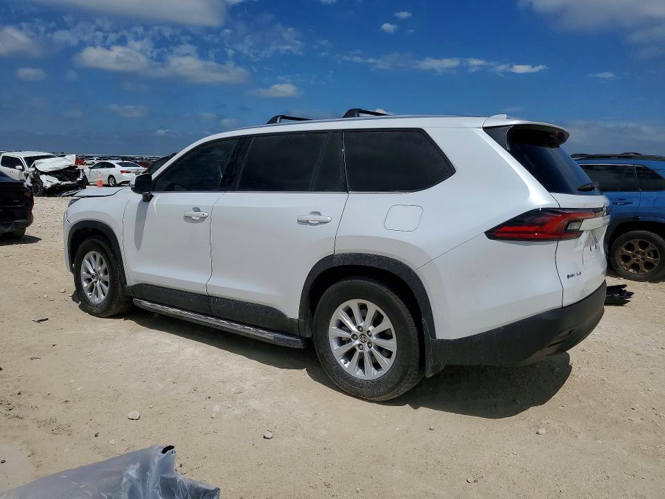 2026 Toyota Highlander VIN 5TDACAB54TS083881 COPART salvage auction — FRONT END, Tx - Salvage Vehicle Title, sold $70 on 2026-07-30 (photo 2)