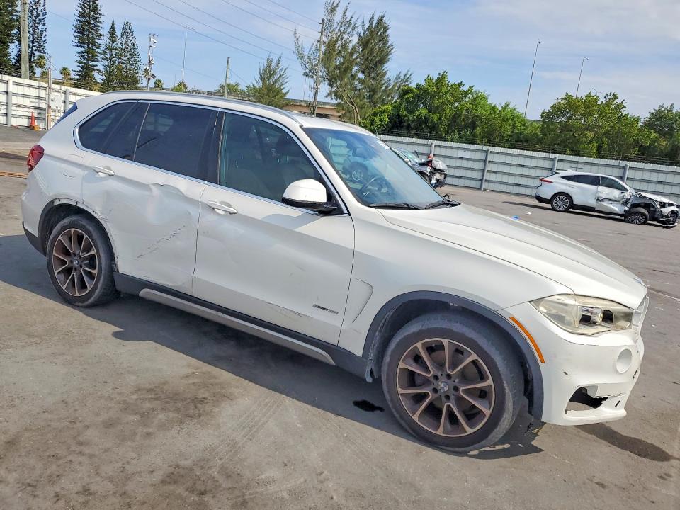 2018 BMW VIN 5UXKR2C58J0Z20976 COPART salvage auction — MECHANICAL, In - Certificate Of Title (P), sold $7,200 on 2026-07-29 (photo 4)