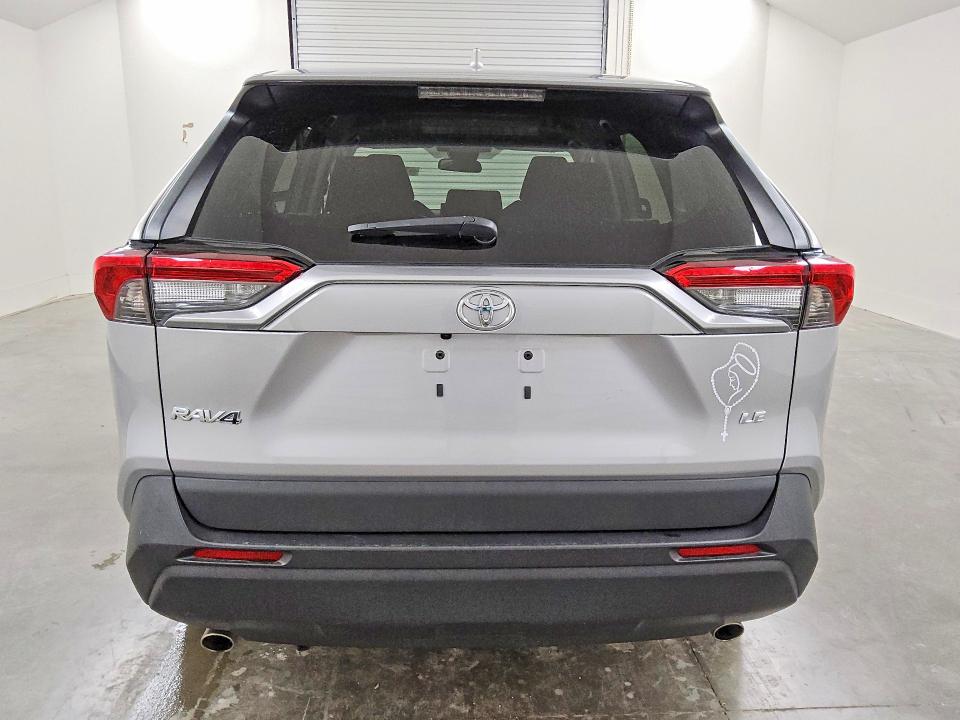 2022 Toyota Rav4 VIN 2T3H1RFV3NC210703 COPART salvage auction — MINOR DENT/SCRATCHES, Tx - Certificate Of Title, sold $20,000 on 2026-07-02 (photo 6)