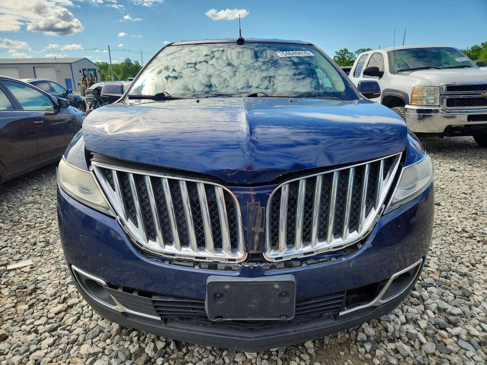 2012 Lincoln Mkx VIN 2LMDJ8JK9CBL07747 COPART salvage auction — FRONT END, Ma - Cert Of Title-Reconstrctd Coll, sold $400 on 2026-07-02 (photo 5)