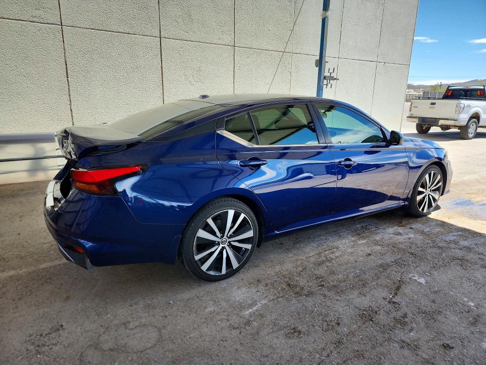2020 Nissan VIN 1N4BL4CV8LN311140 COPART salvage auction — REAR END, Tx - Salvage Vehicle Title, sold $4,500 on 2026-07-31 (photo 3)
