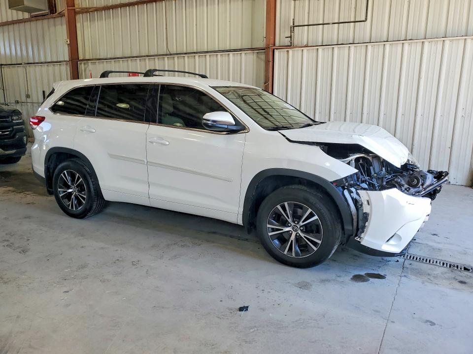 2017 Toyota Highlander VIN 5TDBZRFH0HS481375 COPART salvage auction — FRONT END, Va - Cert Of Title - Salvage, sold $6,000 on 2026-07-31 (photo 4)