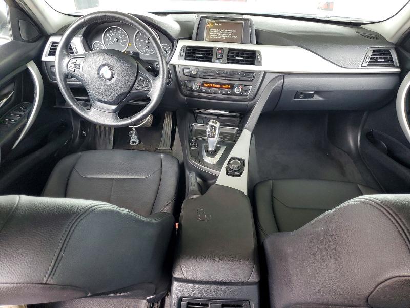 2013 BMW 3er VIN WBA3C1G54DNR46880 COPART salvage auction — MINOR DENT/SCRATCHES, Ca - Dis/Dlr/Exp Only Clean Title, sold $3,200 on 2026-07-03 (photo 8)