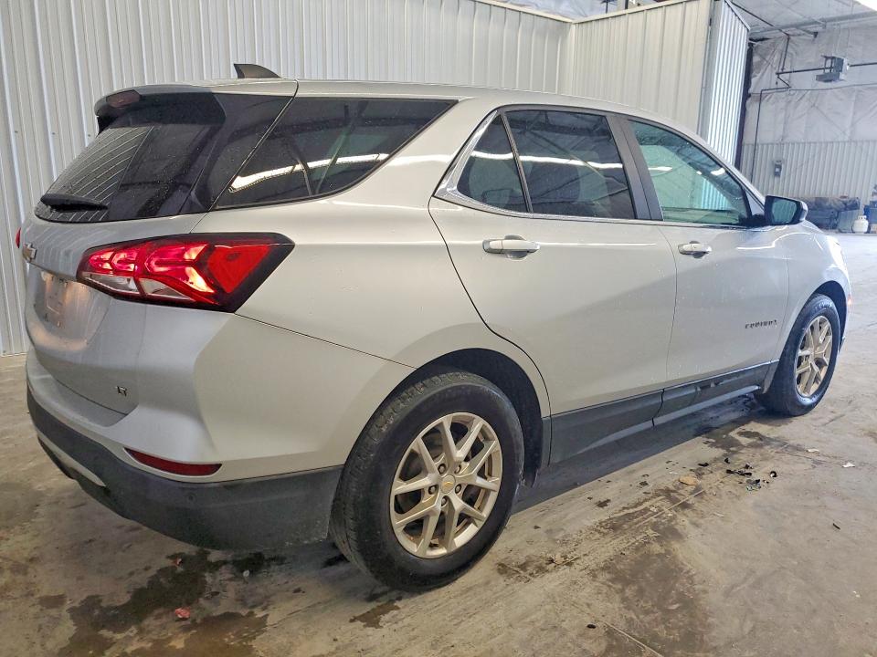 2022 Chevrolet Equinox VIN 2GNAXJEV3N6137417 COPART salvage auction — NORMAL WEAR, NC - DEALER ONLY CLEAN TITLE, sold $4,750 on 2026-07-09 (photo 3)