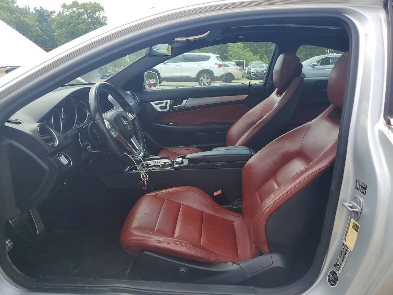 2012 Mercedes-Benz C-Class VIN WDDGJ4HB8CF901892 COPART salvage auction — Minor Dent/Scratches, RI - CERTIFICATE OF TITLE, sold $2,100 on 2026-07-01 (photo 7)