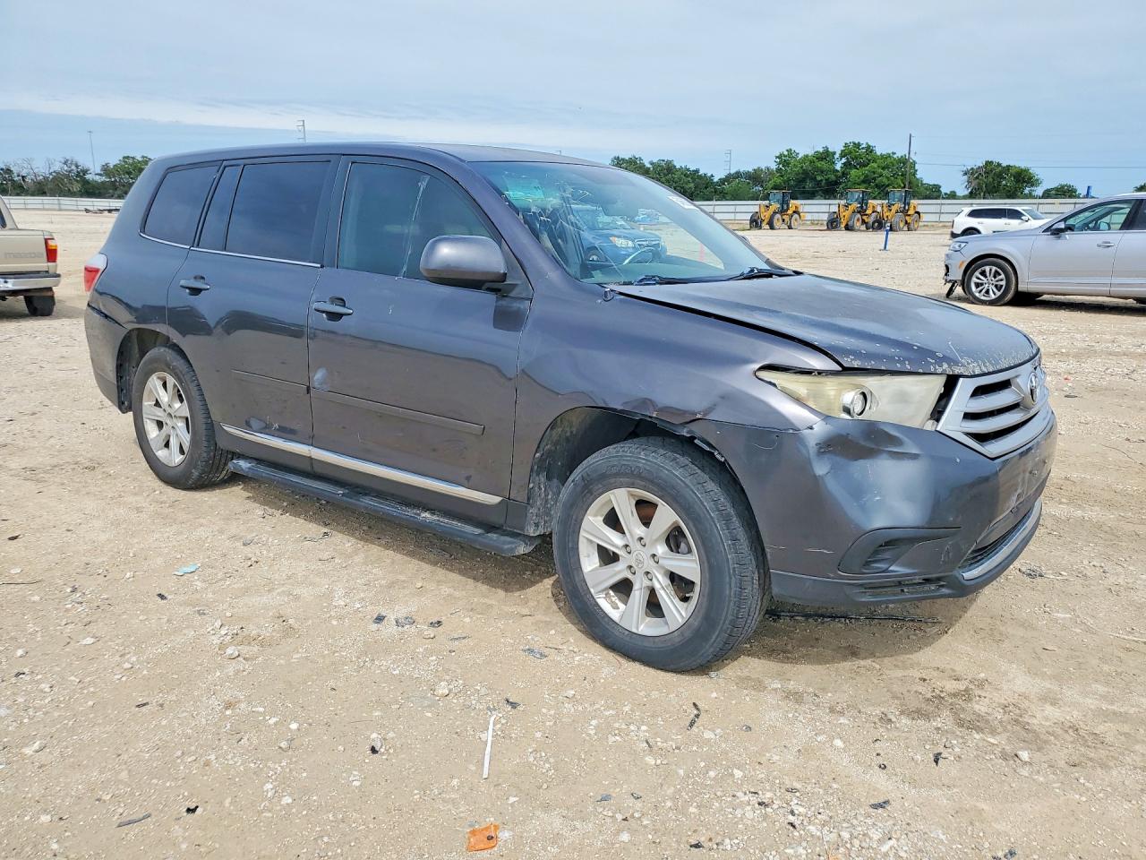 2012 Toyota Highlander VIN 5TDZK3EH5CS073626 COPART salvage auction — Front End, TX - CERTIFICATE OF TITLE (P), sold $3,400 on 2026-07-09 (photo 4)