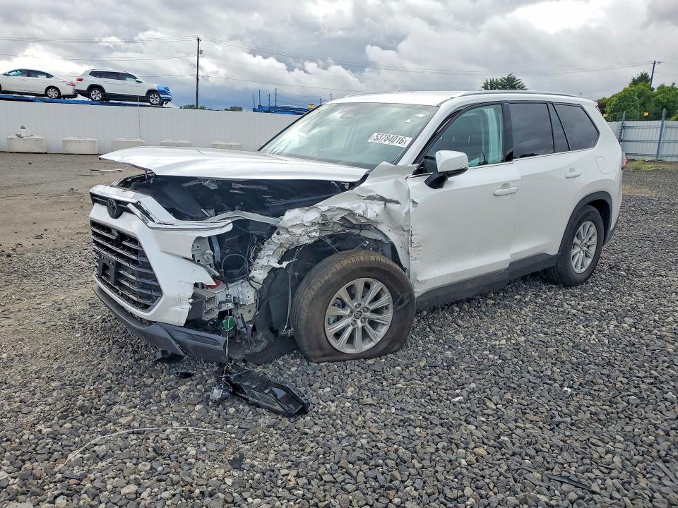 2025 Toyota Highlander VIN 5TDAAAB55SS090827 — COPART salvage auction photo