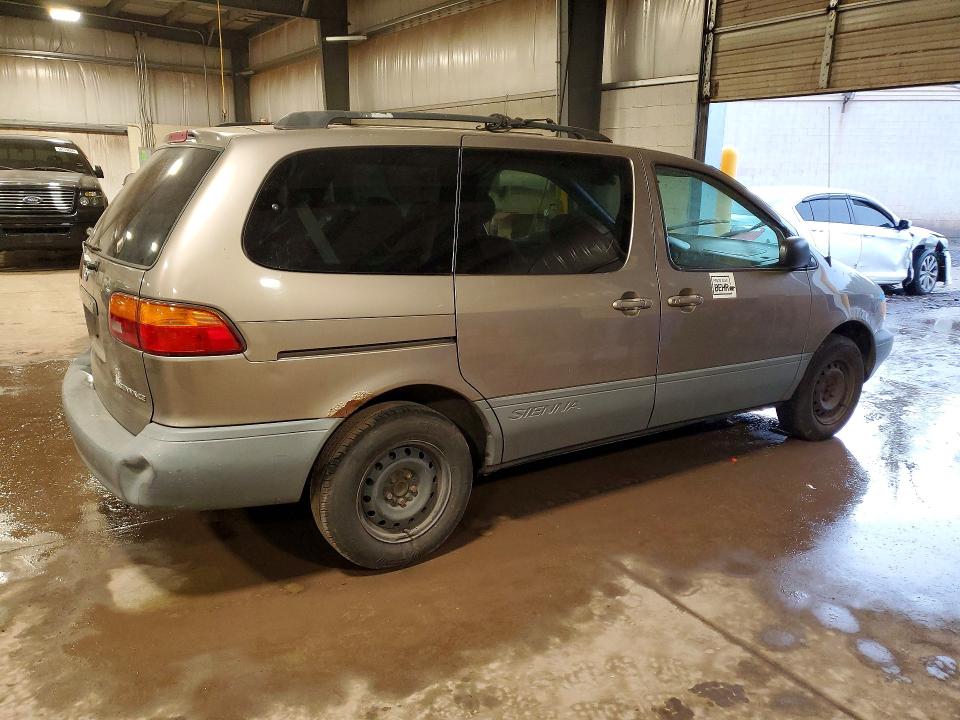 1999 Toyota Sienna VIN 4T3ZF19C0XU131881 COPART salvage auction — FRONT END, Pa - Certificate Of Salvage, sold $225 on 2026-07-06 (photo 3)
