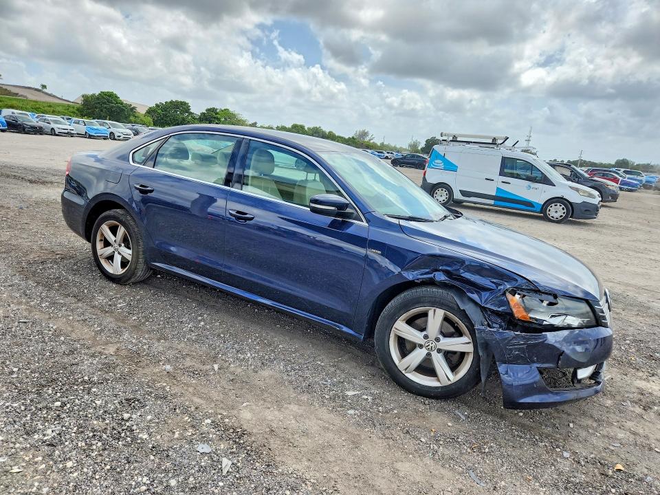 2015 Volkswagen Passat VIN 1VWAS7A30FC107618 COPART salvage auction — FRONT END, Fl - Certificate Of Destruction, sold $875 on 2026-07-09 (photo 4)