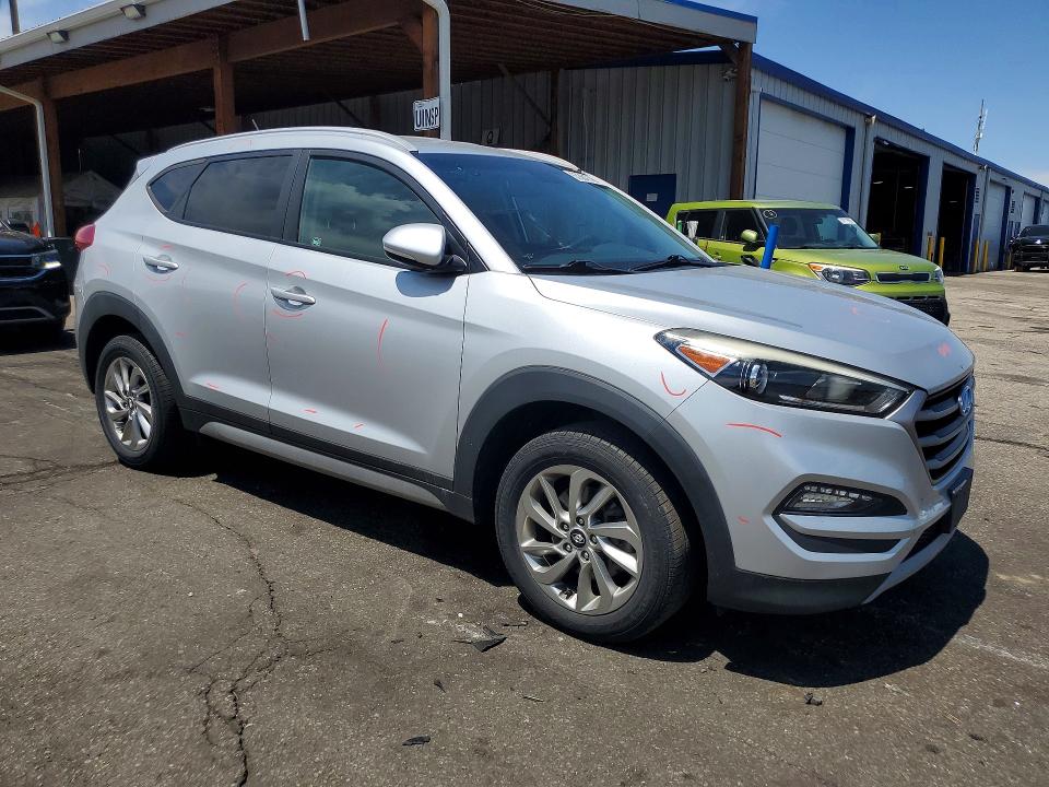 2017 Hyundai Tucson VIN KM8J3CA22HU320451 COPART salvage auction — MINOR DENT/SCRATCHES, Co - Certificate Of Title, sold $3,650 on 2026-07-09 (photo 4)