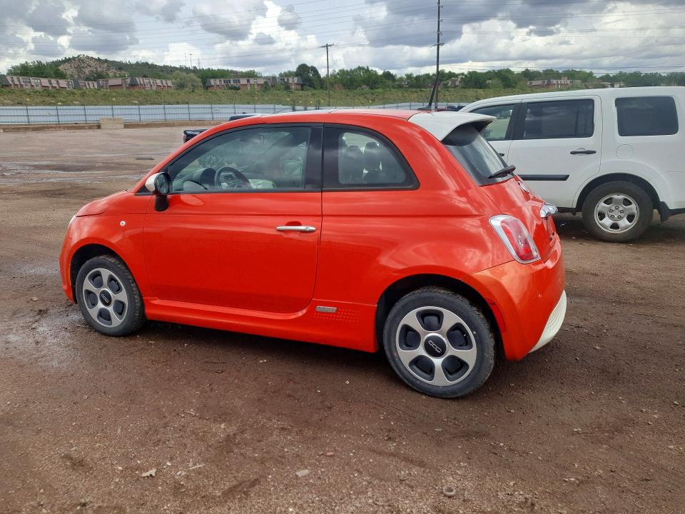 2014 Fiat 500 VIN 3C3CFFGE9ET189715 COPART salvage auction — MINOR DENT/SCRATCHES, Co - Certificate Of Title, sold $875 on 2026-07-29 (photo 2)