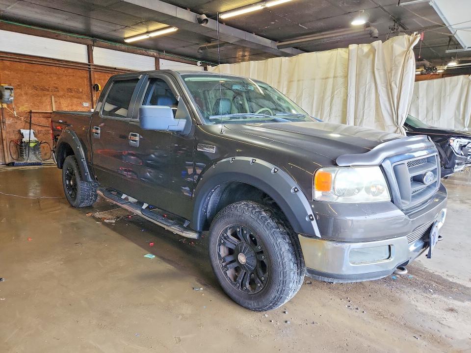 2005 Ford F-250 VIN 1FTPW14595KE81256 COPART salvage auction — NORMAL WEAR, Pa - Cert Of Title, sold $675 on 2026-07-02 (photo 4)