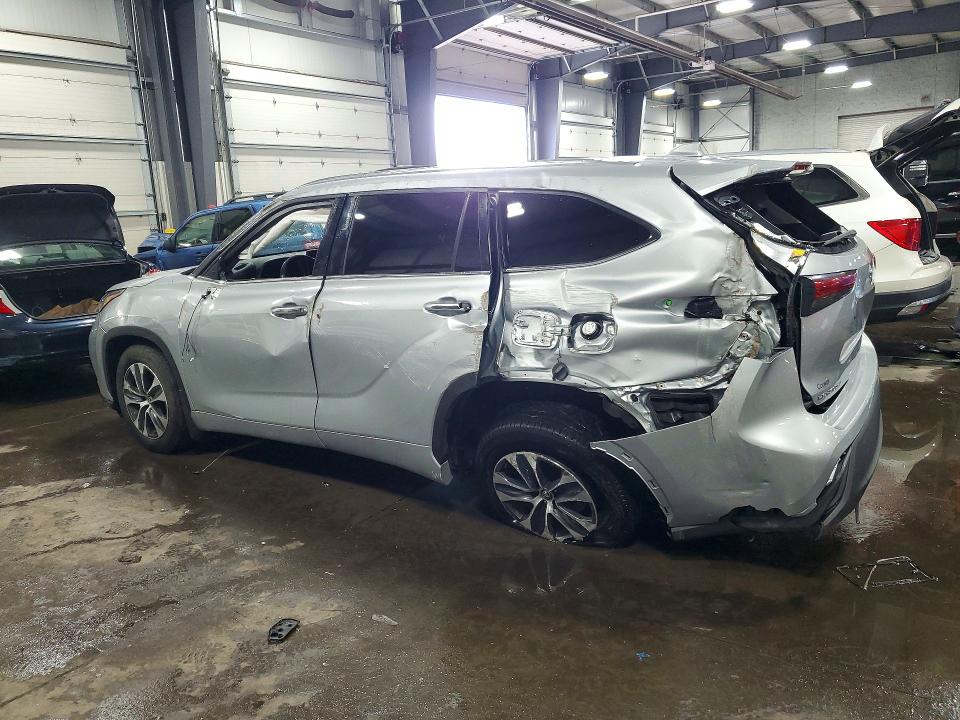 2020 Toyota Highlander VIN 5TDGZRBH3LS510422 COPART salvage auction — REAR END, Mn - Cert Of Title-Salvage, sold $300 on 2026-07-21 (photo 2)