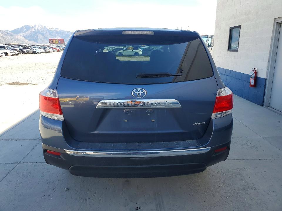 2013 Toyota Highlander VIN 5TDBK3EH9DS215916 COPART salvage auction — SIDE, Ut - Salvage Certificate, sold $2,950 on 2026-07-20 (photo 6)