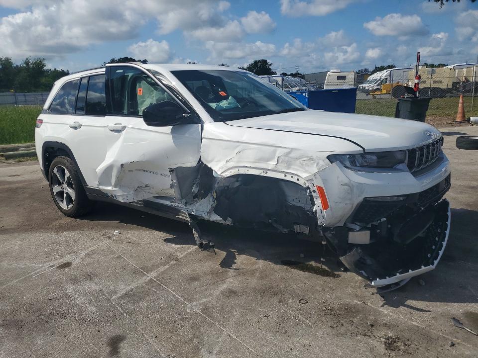 2026 Jeep VIN 1C4RJGBR8TC203312 COPART salvage auction — FRONT END, FL - CERTIFICATE OF DESTRUCTION, sold $6,900 on 2026-07-02 (photo 4)