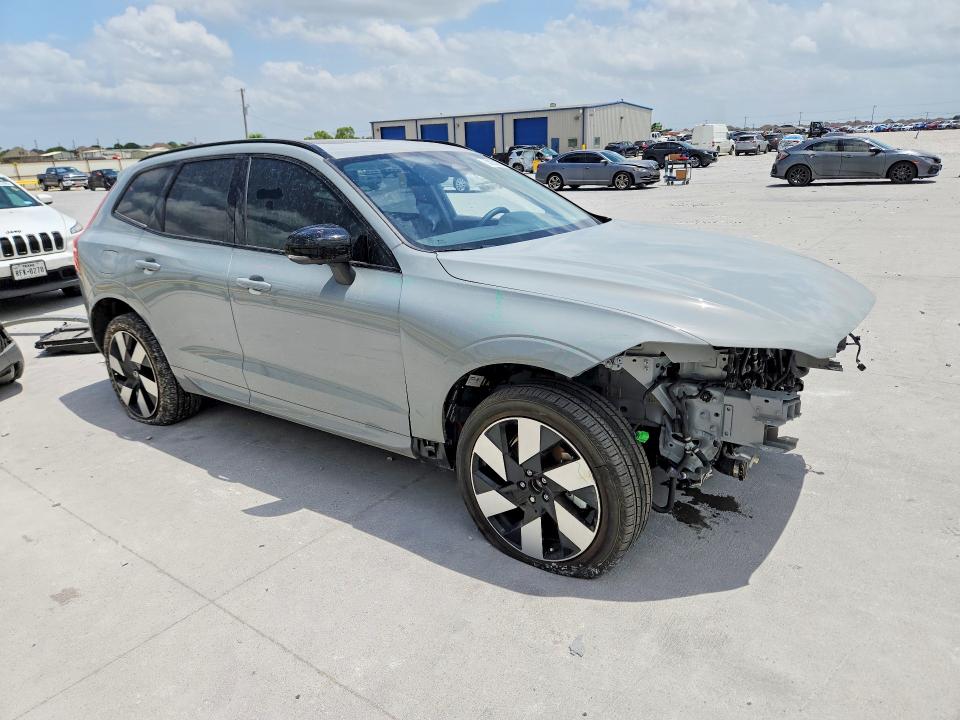 2025 Volvo Xc60 VIN YV4H60RC8S1189201 COPART salvage auction — FRONT END, Tx - Salvage Vehicle Title, sold $17,100 on 2026-07-28 (photo 4)