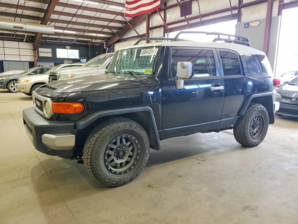 2007 Toyota Fj cruiser VIN JTEBU11F870043450 COPART salvage auction — MINOR DENT/SCRATCHES, Vt - Certificate Of Title, sold $6,000 on 2026-07-10 (photo 1)