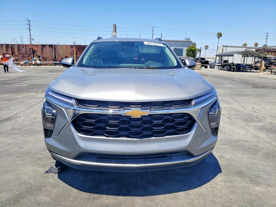 2025 Chevrolet Trax VIN KL77LHEP2SC274597 COPART salvage auction — REAR END, Ca - Salvage Certificate, sold $7,500 on 2026-07-27 (photo 5)