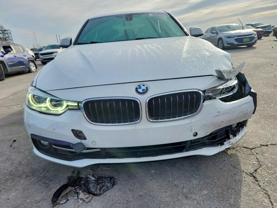 2017 BMW 3er VIN WBA8B9G31HNU51936 COPART salvage auction — FRONT END, La - Cert Of Title-Salvage, sold $3,300 on 2026-07-29 (photo 5)