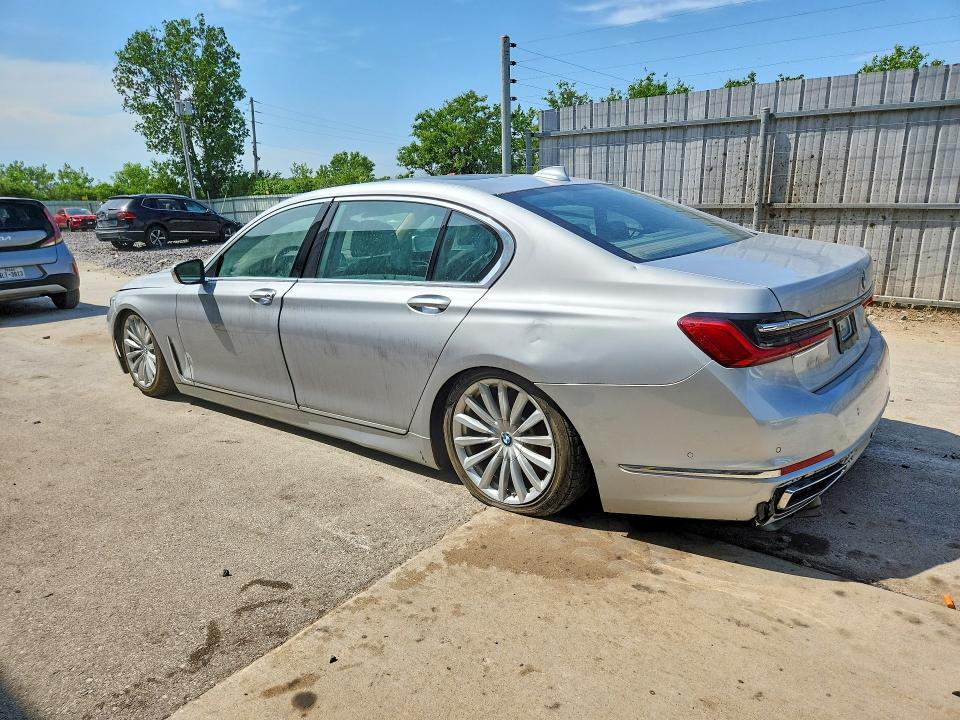 2020 BMW 7 series VIN WBA7T2C02LCE39345 COPART salvage auction — Burn Interior, VA - CERT OF TITLE - SALVAGE, sold $8,700 on 2026-07-30 (photo 2)
