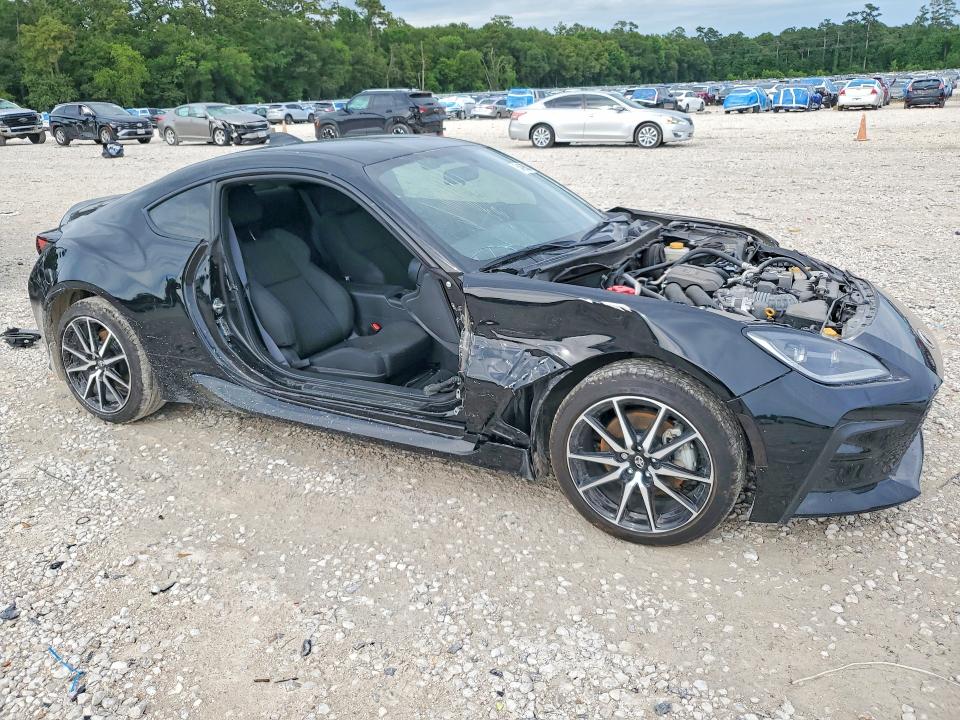 2025 Toyota Gr 86 VIN JF1ZNBB18S8753084 COPART salvage auction — SIDE, Tx - Certificate Of Title, sold $9,000 on 2026-09-01 (photo 4)