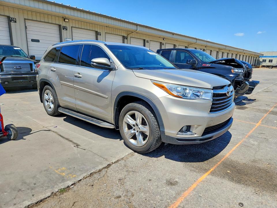 2015 Toyota Highlander VIN 5TDDKRFH8FS200742 COPART salvage auction — SIDE, Ky - Cert Of Title-Salvage, sold $8,300 on 2026-07-09 (photo 4)