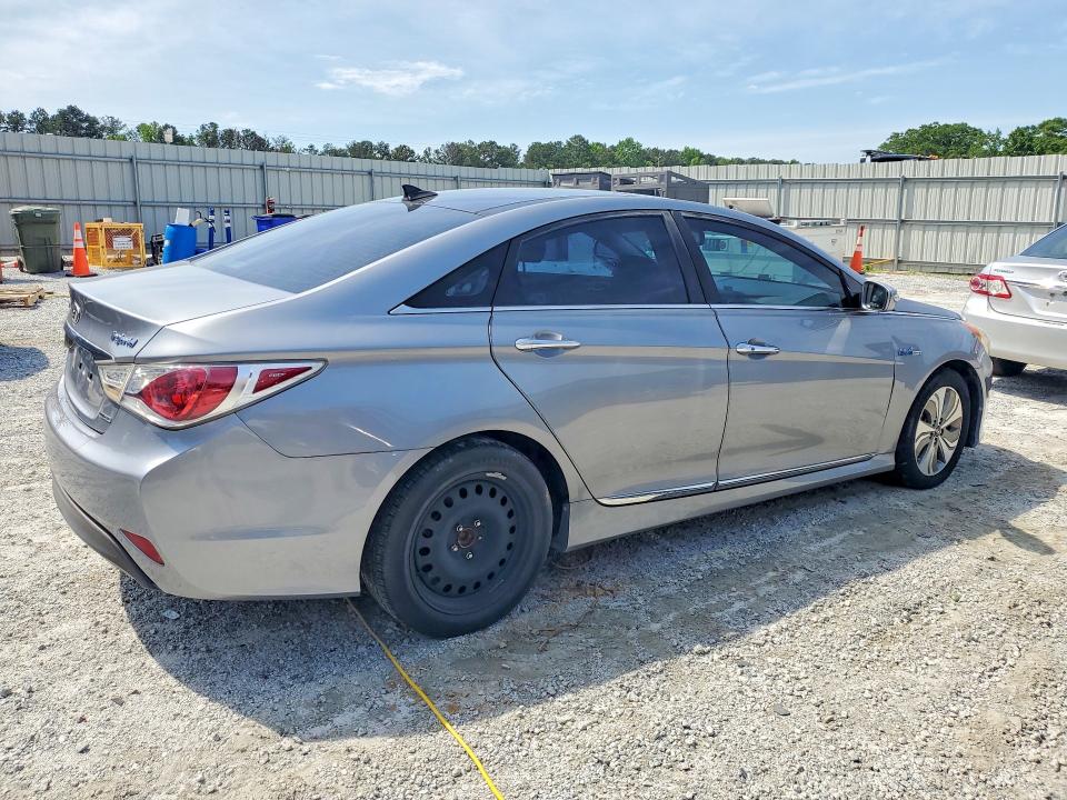 2015 Hyundai Sonata VIN KMHEC4A41FA128008 COPART salvage auction — MINOR DENT/SCRATCHES, AL - CERTIFICATE OF TITLE, sold $3,700 on 2026-07-29 (photo 3)